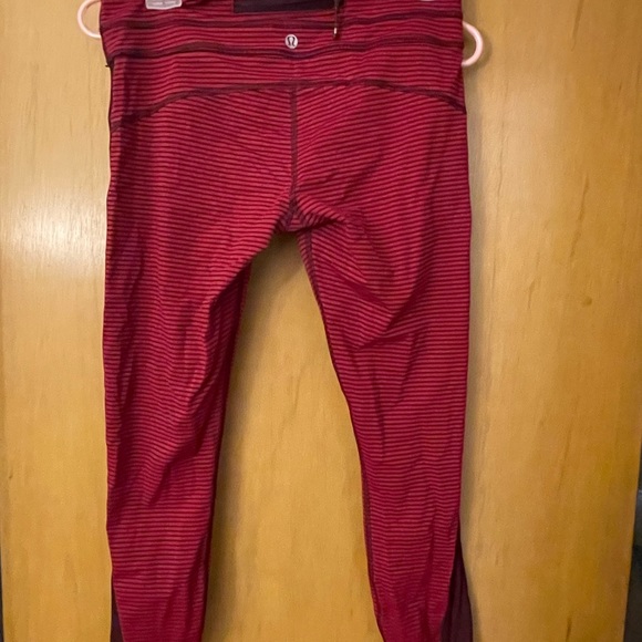 Lululemon capris - Picture 5 of 6
